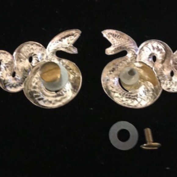 silver snake cloak clasp with chain - Picture 4 of 4